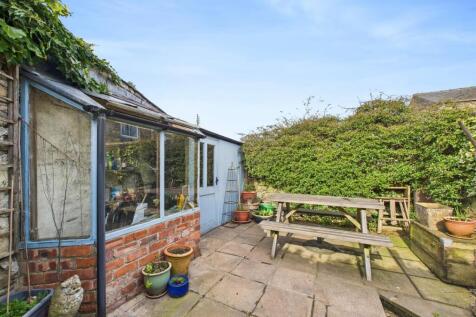 Rear Patio Garden