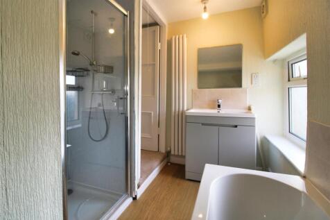 Bathroom (1).jpg