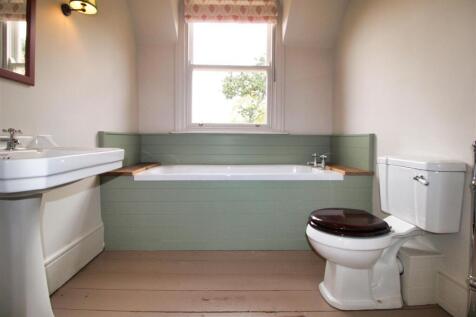 Second Floor Bathroom.jpg
