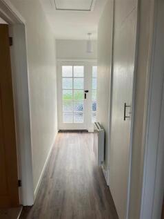 Hallway.jpg