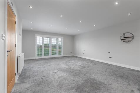 Principal Bedroom Suite