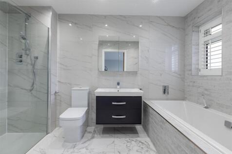 Principal Bedroom En Suite