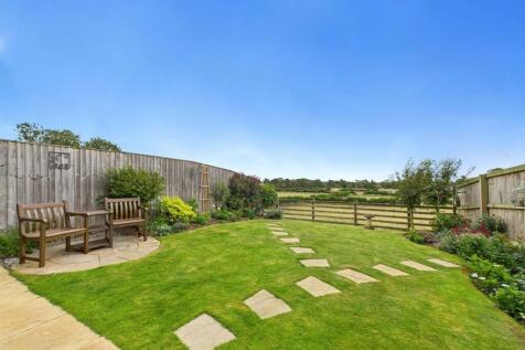 Garden View to Rear