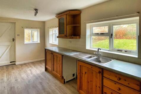 Kitchen (1).jpg
