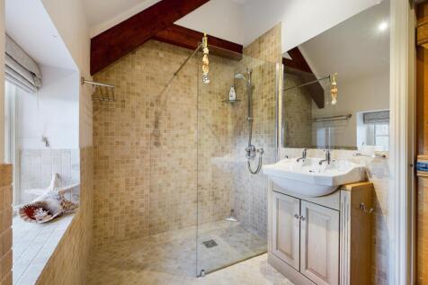 En-Suite Bedroom One