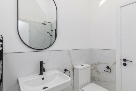 En Suite Bathroom