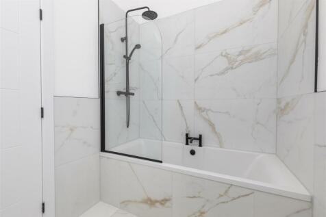 En Suite Bathroom