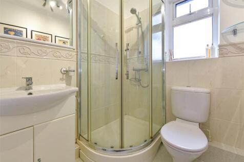 En Suite Shower to Bedroom 2