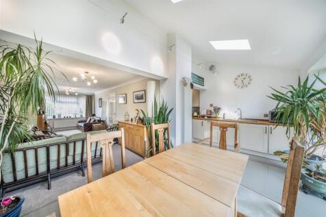 Kitchen/Dining/Lounge