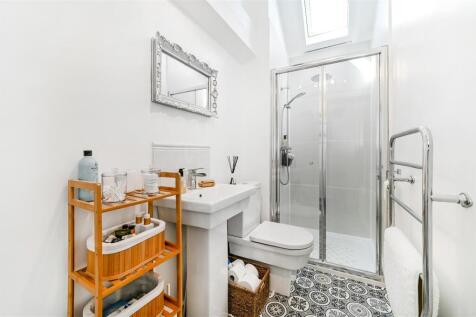 En Suite Shower Room