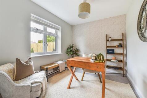 Study /Bedroom