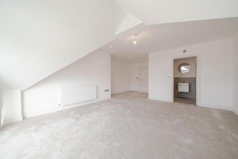 Plot 4 Main Bedroom