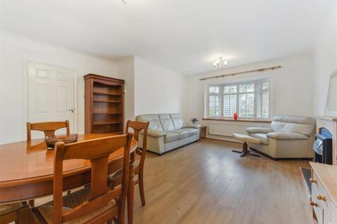 Sitting/Dining Room