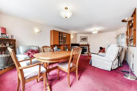 Sitting/Dining Room