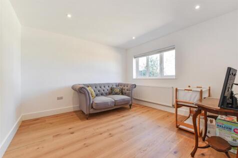 Family Room/Snug