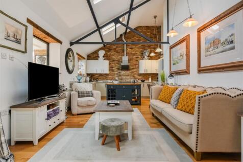 Sitting/Diner/Family Room