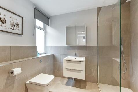 Main Bedroom Ensuite