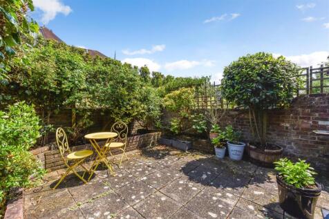Private Courtyard