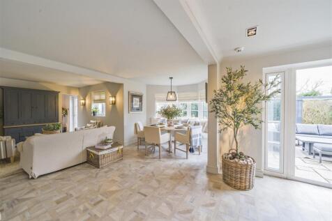 Living/Dining Room