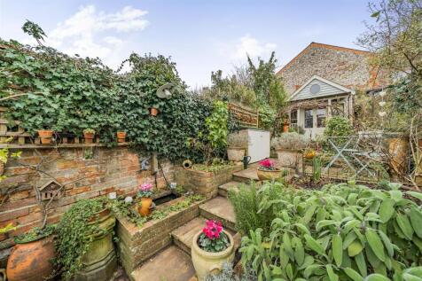 Courtyard Garden