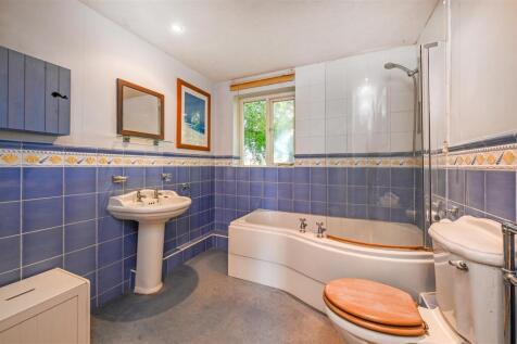 En-Suite Bathroom