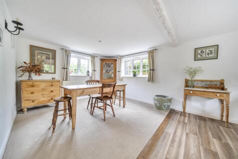 Kitchen/dining/family room