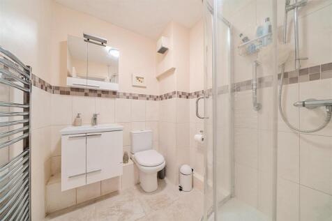 Family Shower Room