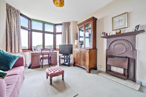 Bedroom/Sitting Room
