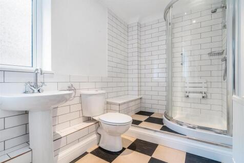 Family Shower Room