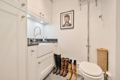 Ground Floor Loo