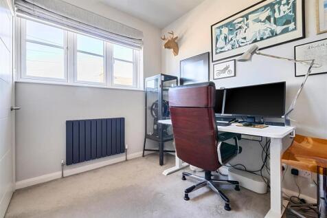 Bedroom 4/Study