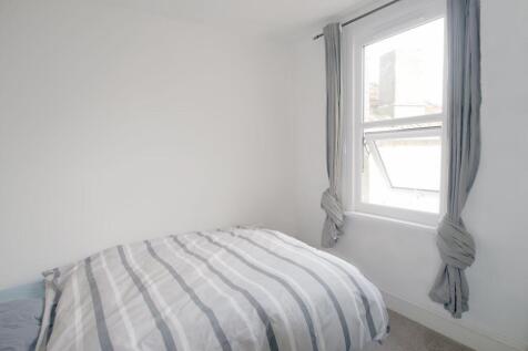 bed 4.jpg