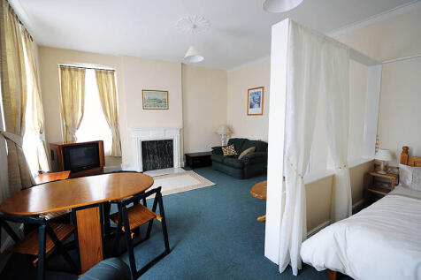 42 The Mall Flat 2 S