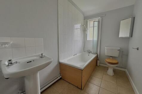 bathroom photo tilbury