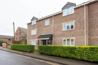 Flat 6 Woodstock Court external2