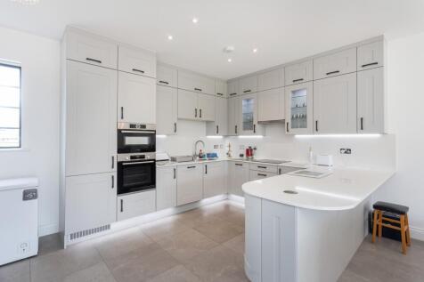 5 Wellington Crescent 0017