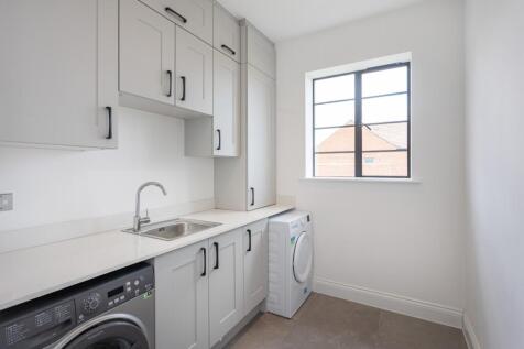 5 Wellington Crescent 001 (1)
