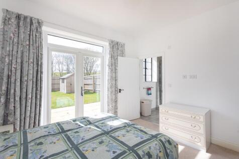 5 Wellington Crescent 004