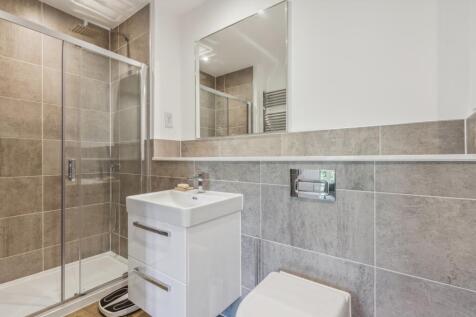 21 Goff Shower