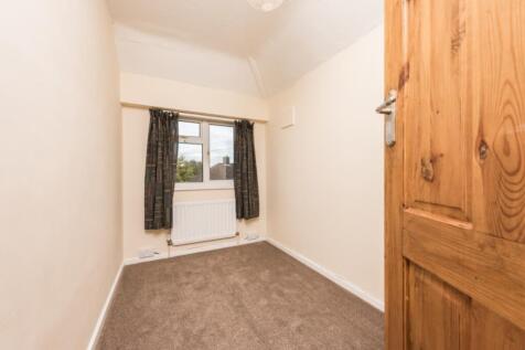 26 Maple Close bedroom3