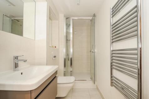 21 Grantham House bathroom