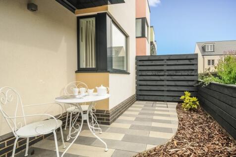 21 Grantham House garden space x5
