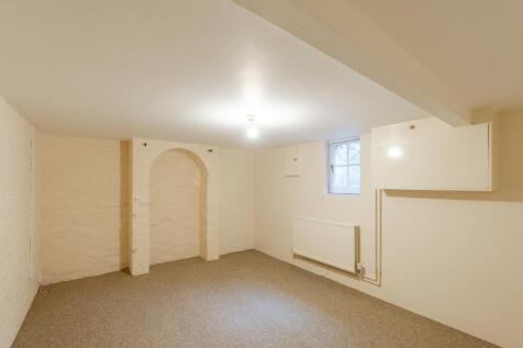 77 Woodstock Road bedroom3