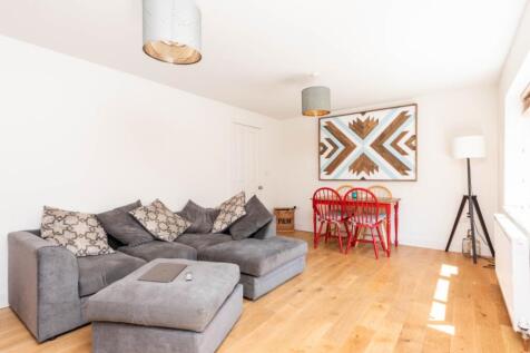 Lrg_7 Cockpit Close HIGH-6