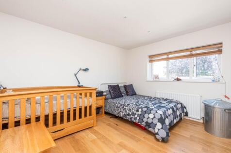 Lrg_7 Cockpit Close HIGH-9