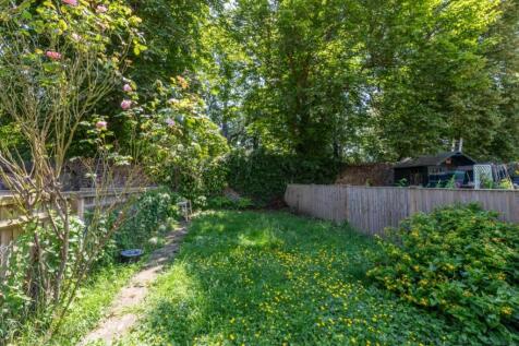 Lrg_7 Cockpit Close HIGH-10