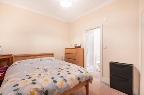 bedroom photo st georges manor 