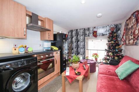 Living Room &amp; Kitchen