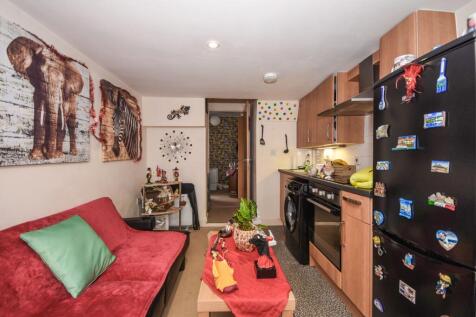 Living Room &amp; Kitchen