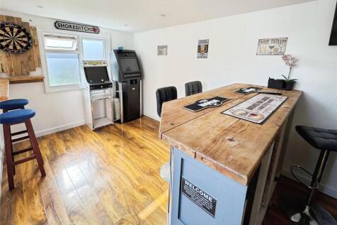 Bar/Games Room